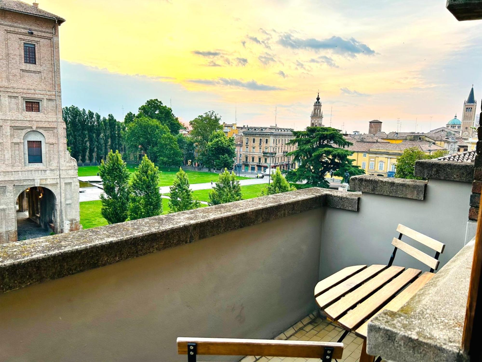 Pilotta'S Balcony Apartman Parma Kültér fotó